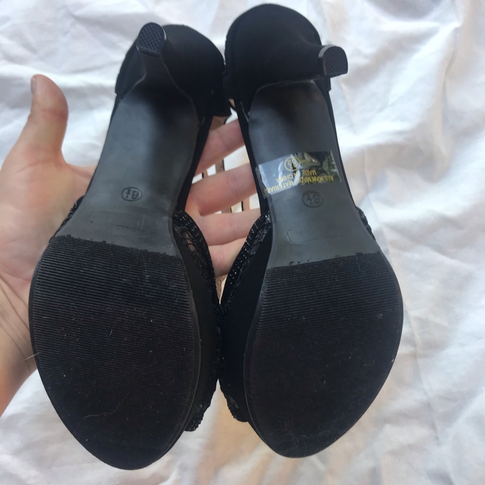 Black lacy heels - Picture 5 of 5